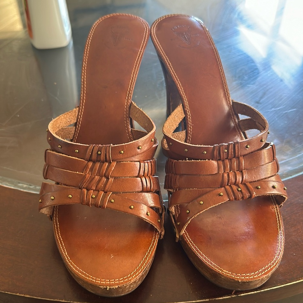 Frye Vintage Sophia Woven Leather Strappy Heels size 9 Made in Brazil